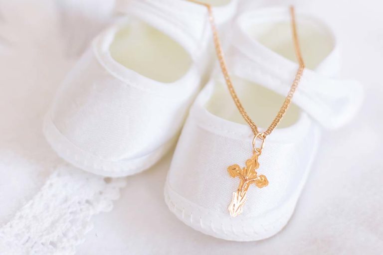 Choisir une Chaîne de Baptême Adaptée : guide et Conseils Pratiques Choisir une Chaîne de Baptême Adaptée : guide et Conseils Pratiques