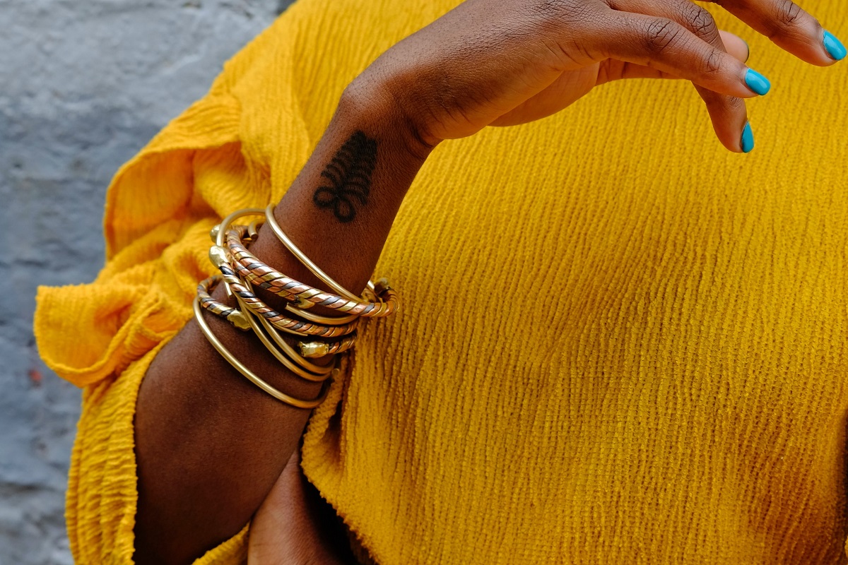 bracelets joncs femme bijoux classiques intemporels versatiles