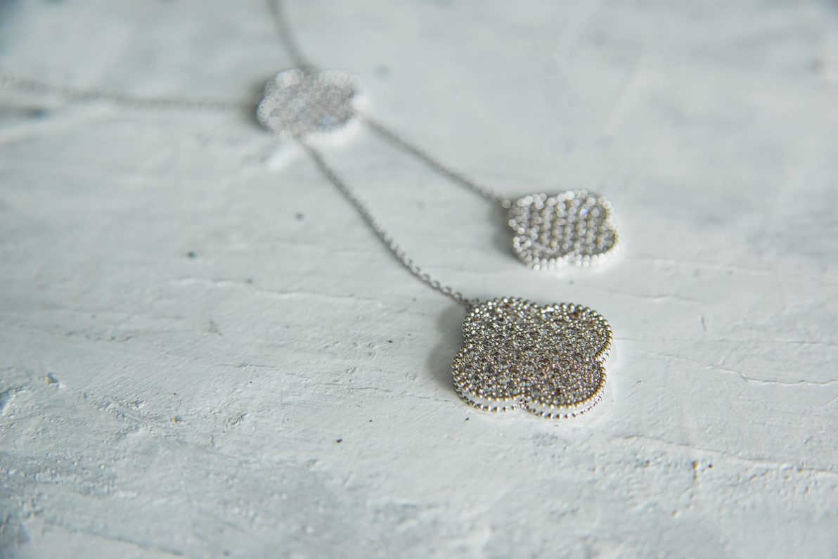Collier Trèfle à 4 Feuilles Porte-bonheur - Cristal Et Chaîne Argentée Femme