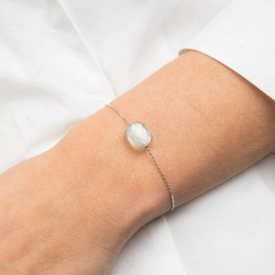 bracelet pierre de lune grise coussin or blanc 750 longueur 17 cm morganne bello