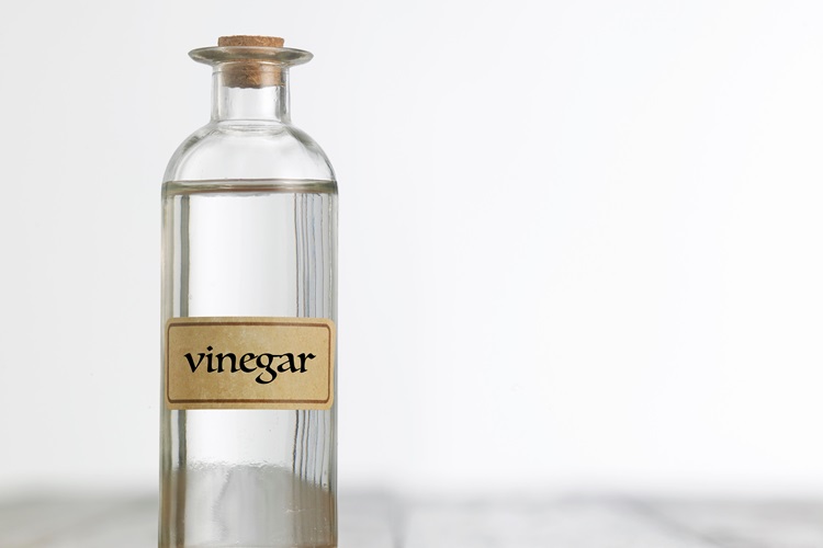 identifier bijoux en or grace au test vinaigre blanc
