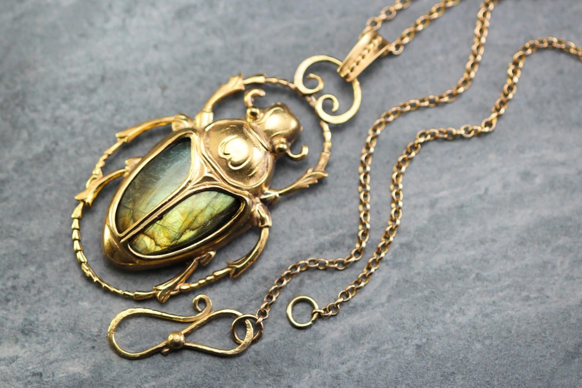 Lot De Bijoux Anciens Et Fantaisie – 512 Grammes – Doré, Plaqué Or 18k ? – Vintage Rare – Occasion Divers