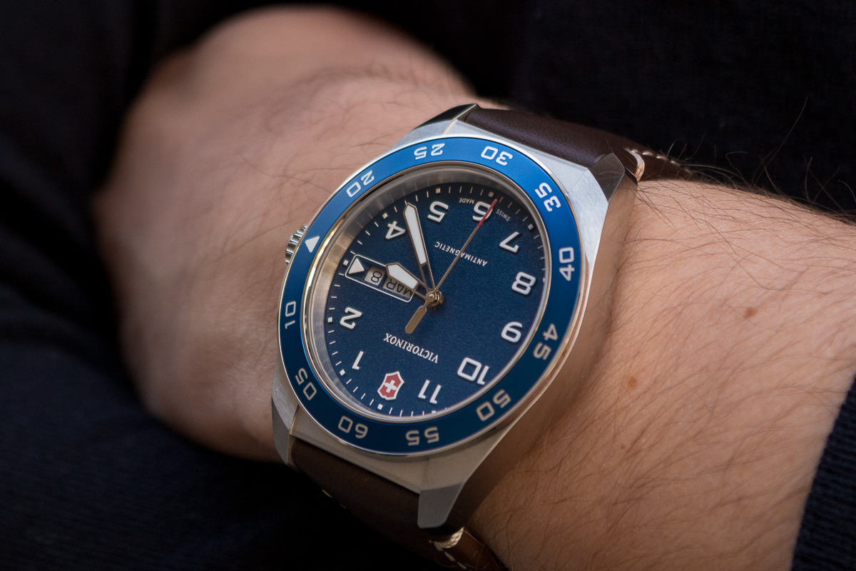 victorinox swiss army quartz 242040 cadran