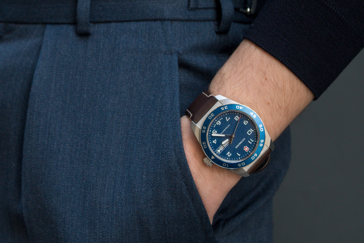 victorinox swiss army quartz 242040 style