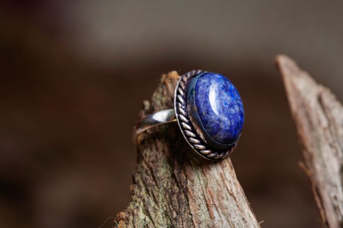 comment reconnaitre vrai lapis lazuli pierre veritable naturelle