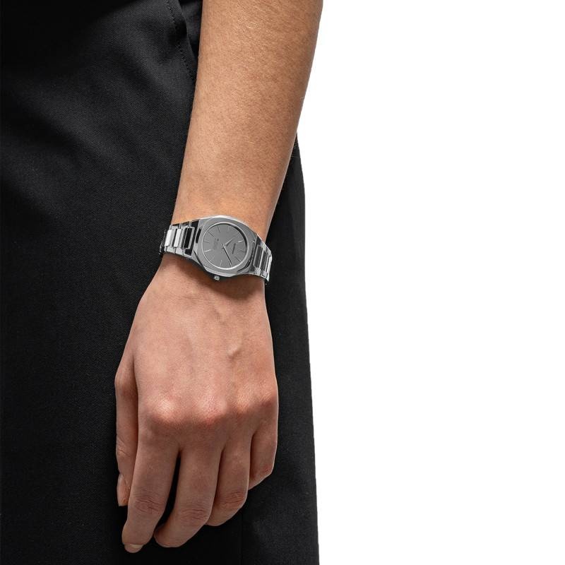 montre d1 milano public cible