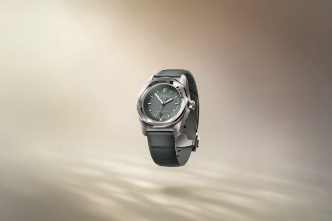 presentation victorinox concept one montre solaire ou automatique