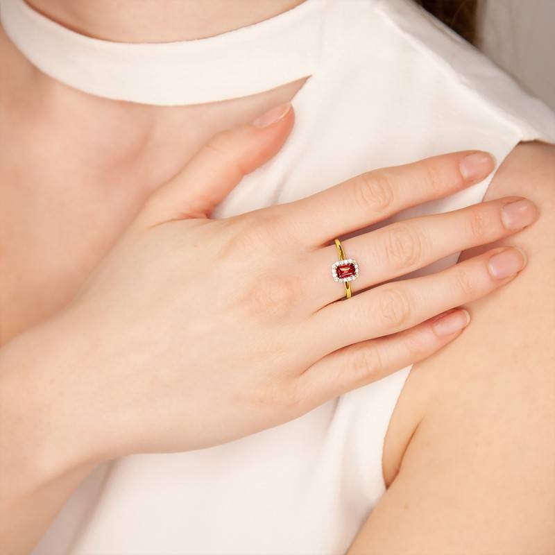 bague or et grenat