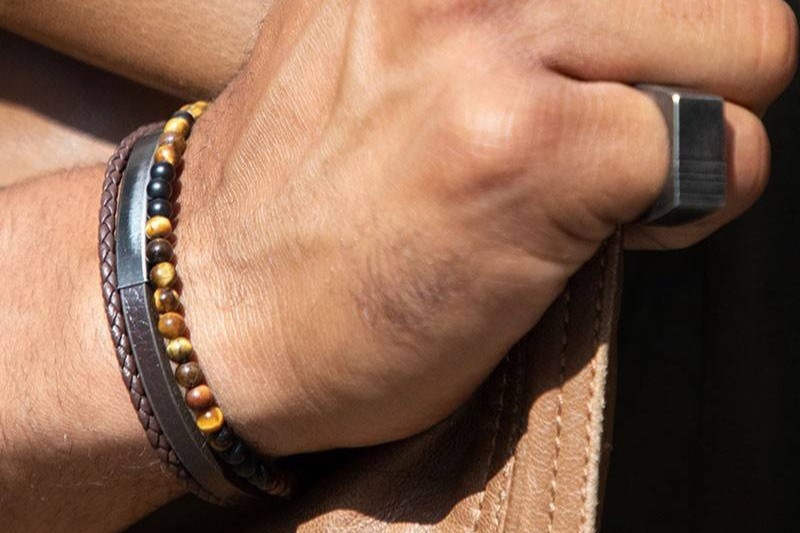 bracelet perles pierres oeil de tigre et cuir